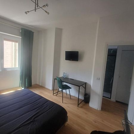 Bnb Camere Fiori 8 Gallarate Esterno foto